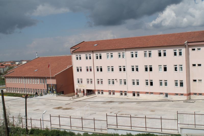 Nizamülmülk Mesleki Ve Teknik Anadolu Lisesi 