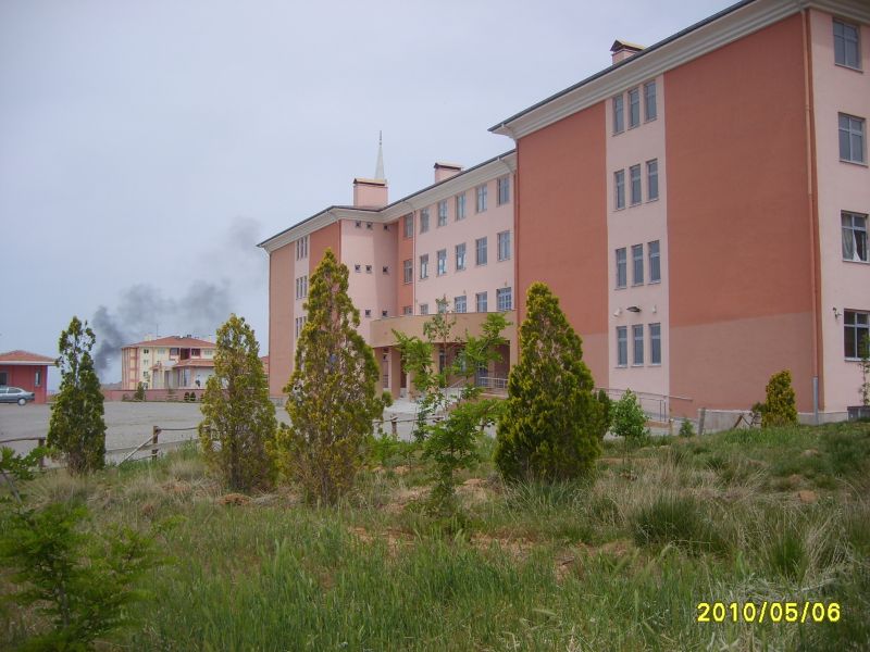 Şereflikoçhisar Toki Ortaokulu 