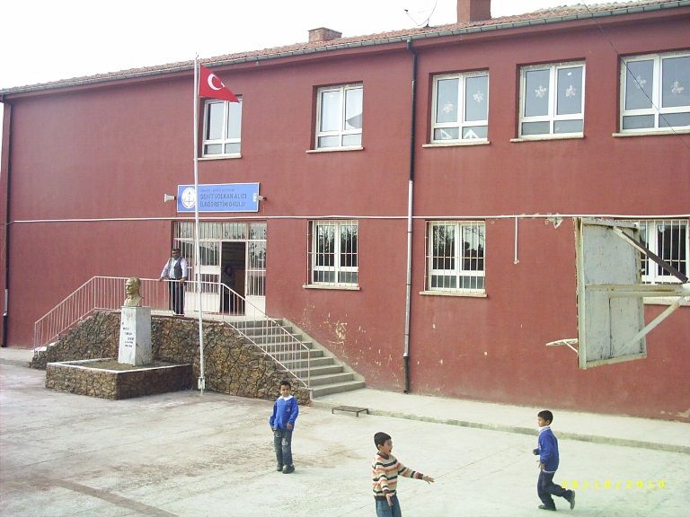 Şehit Volkan Alıcı Ortaokulu 