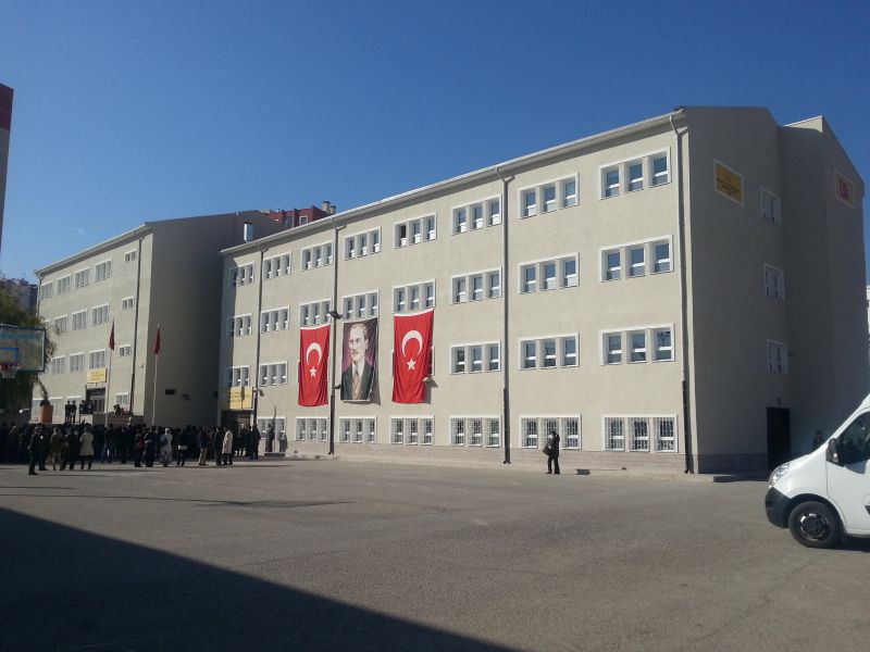 Şevket Raşit Hatipoğlu Anadolu Lisesi 