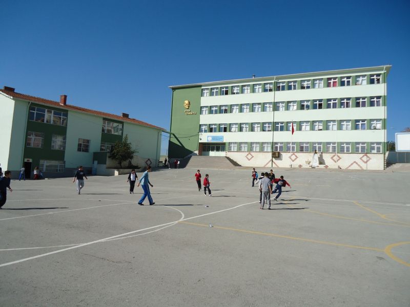 Şüküfe Nihal Ortaokulu 