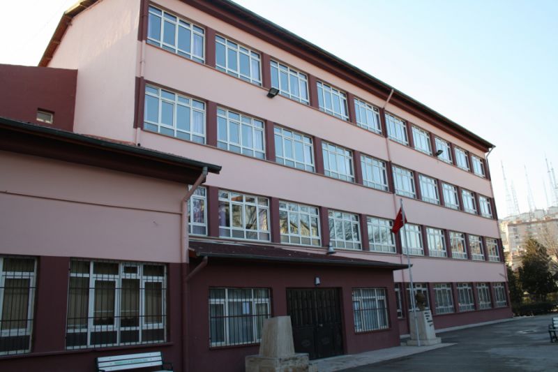 Yunus Emre Mesleki Ve Teknik Anadolu Lisesi 