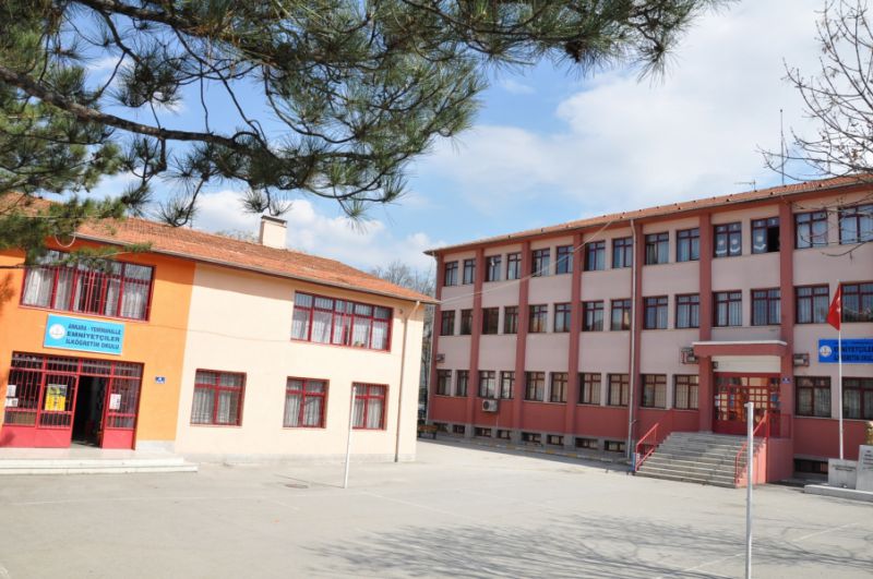 Emniyetçiler İlkokulu 