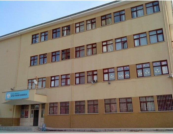 Ayşe Tokur İmam Hatip Ortaokulu 