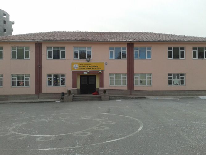 Necip Fazil Kisakürek Anadolu İmam Hatip Lisesi 