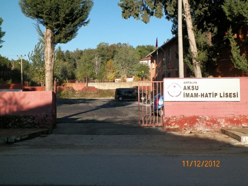 Aksu Anadolu İmam Hatip Lisesi 