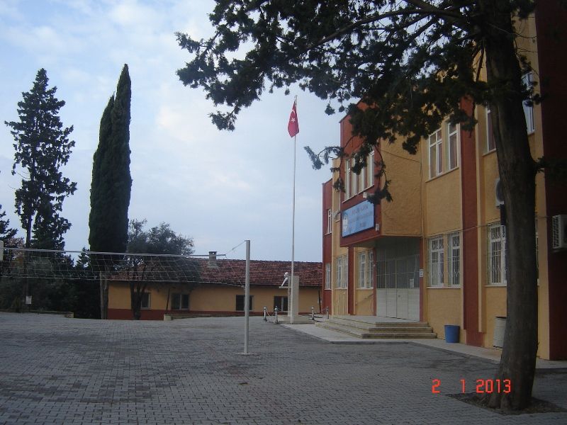 Avsallar Halıcı Orhan Ortaokulu 