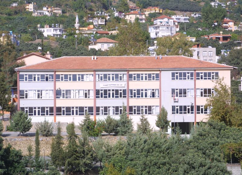 Alanya Nezihe Soydan Mesleki Ve Teknik Anadolu Lisesi 
