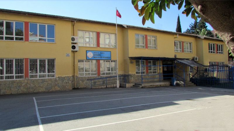Barbaros İmam Hatip Ortaokulu 