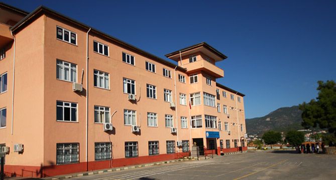 Tosmur Fatma Özmüftüoğlu Ortaokulu 