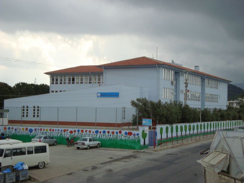 Emişbeleni Ortaokulu 