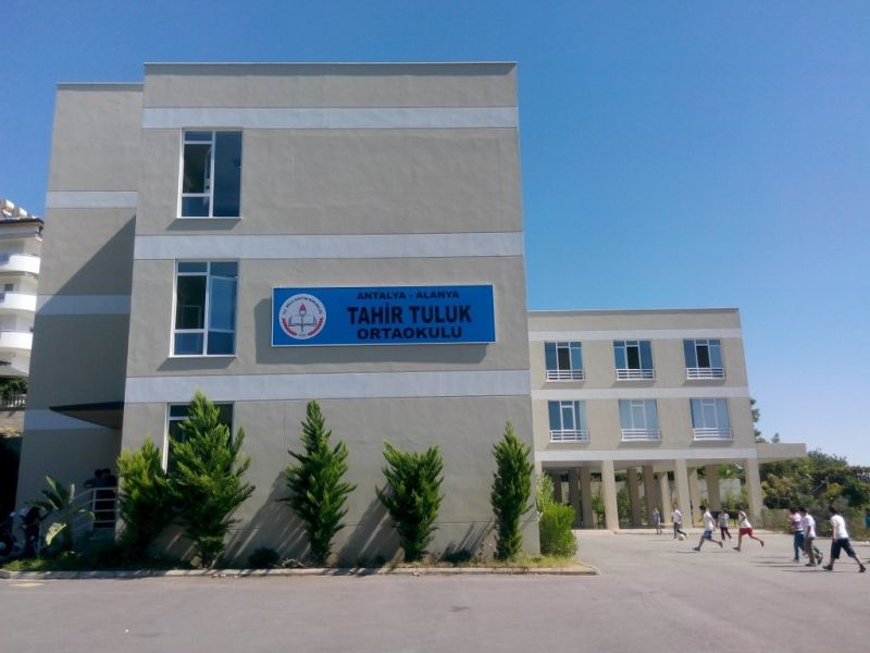 Tahir Tuluk Ortaokulu 