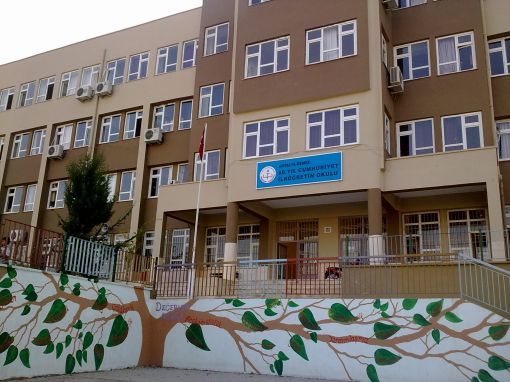 80. Yıl Cumhuriyet Ortaokulu 