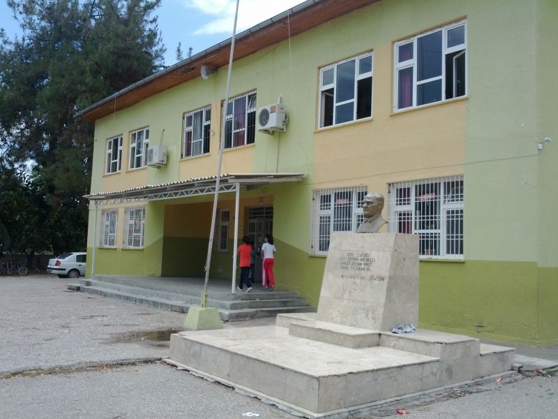 Atatürk İlkokulu 