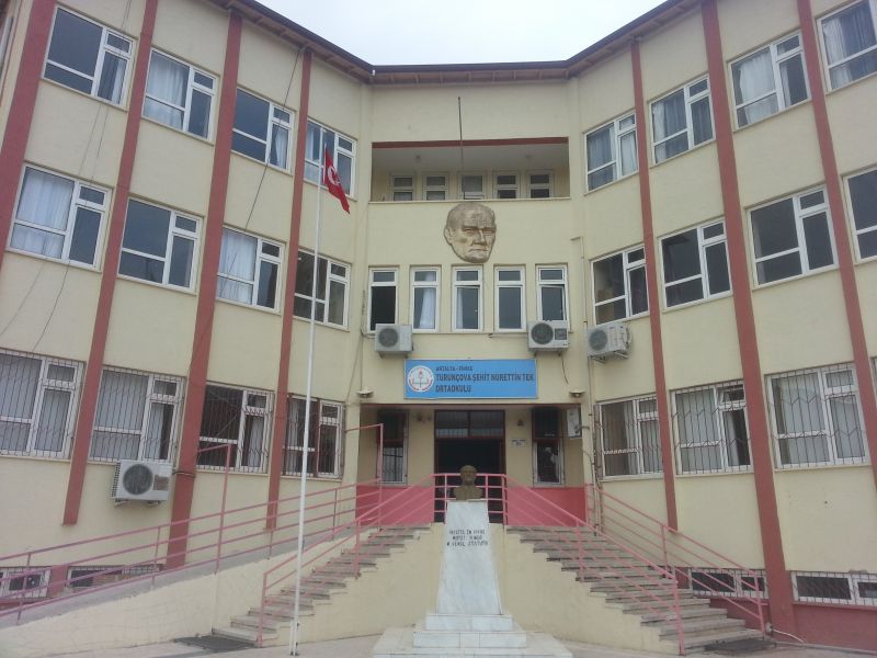 Turunçova Şehit Nurettin Tek Ortaokulu 