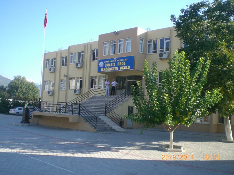 İsmail Erol Ortaokulu 