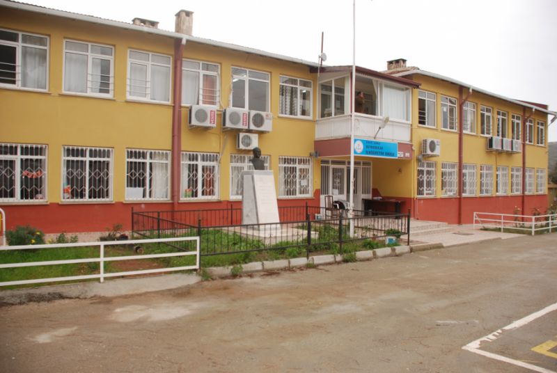 Beyrebucak İlkokulu 