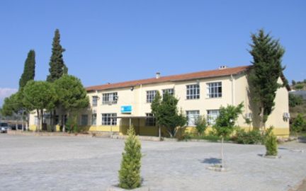 Atatürk İlkokulu 