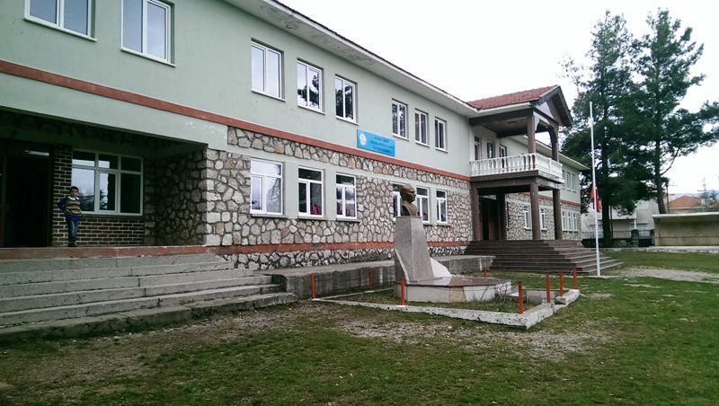 Mustafa Nazmi Demiröz İlkokulu 