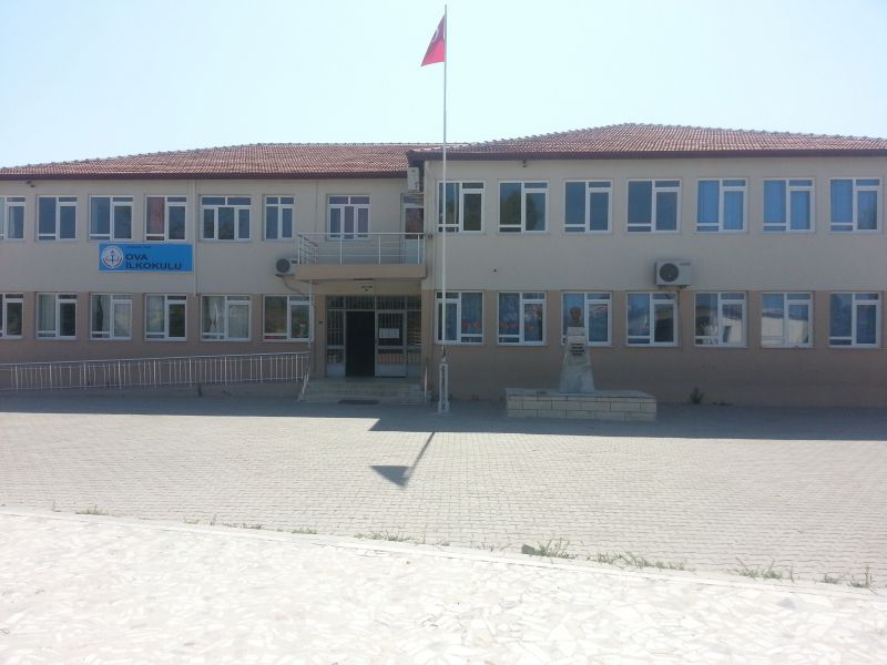 Ova İlkokulu 