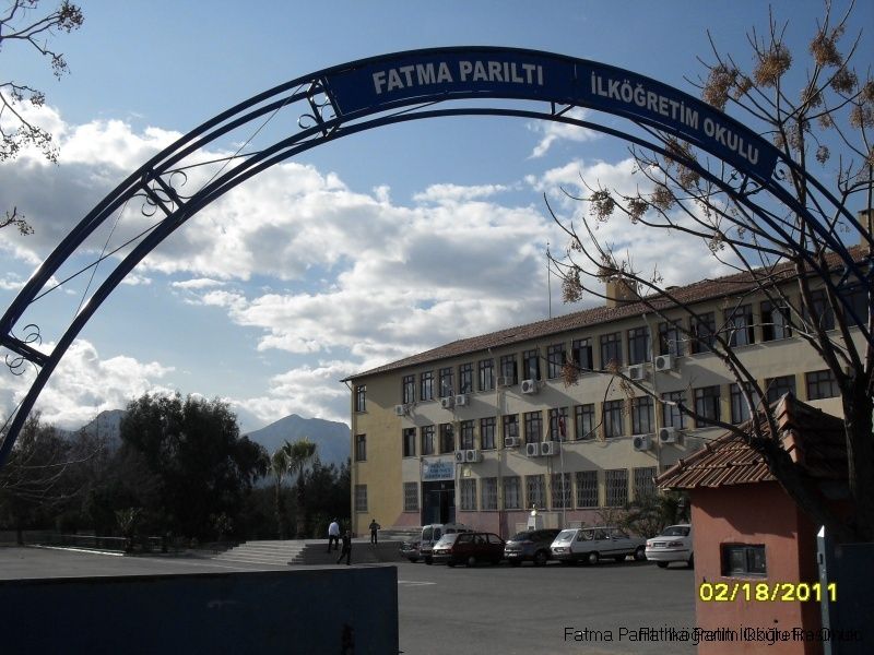 Fatma Parıltı Ortaokulu 