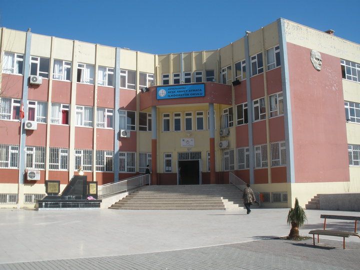 Halil Akyüz İlkokulu 