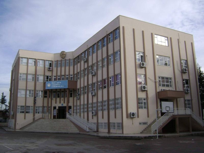 Fikret Haluk Saraçoğlu Ortaokulu 