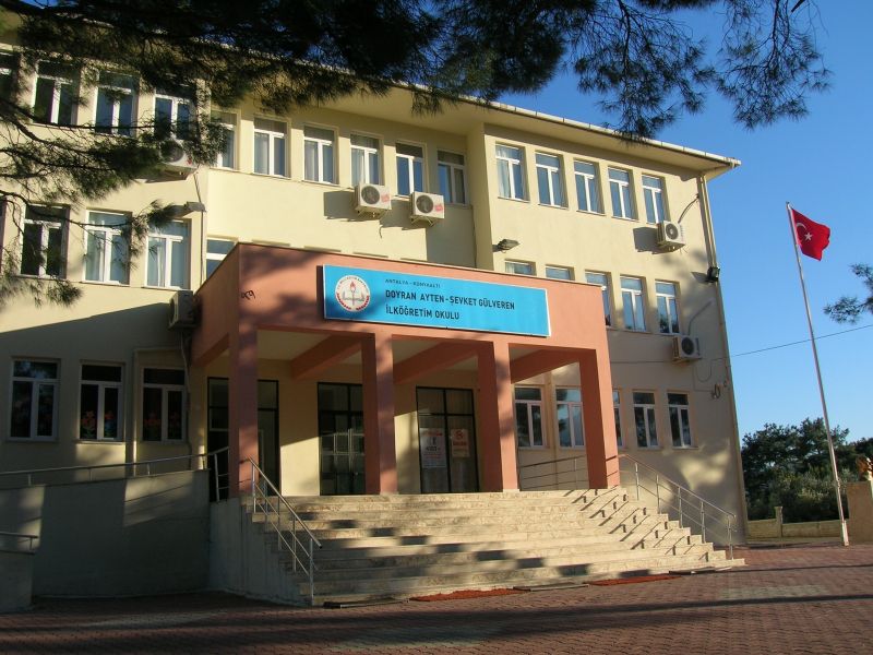 Doyran Ayten-Şevket Gülveren Ortaokulu 