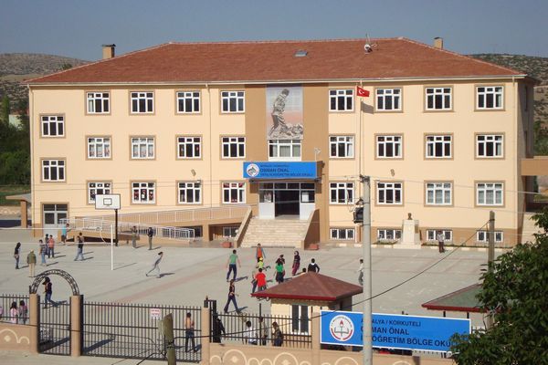 Osman Önal İlkokulu 