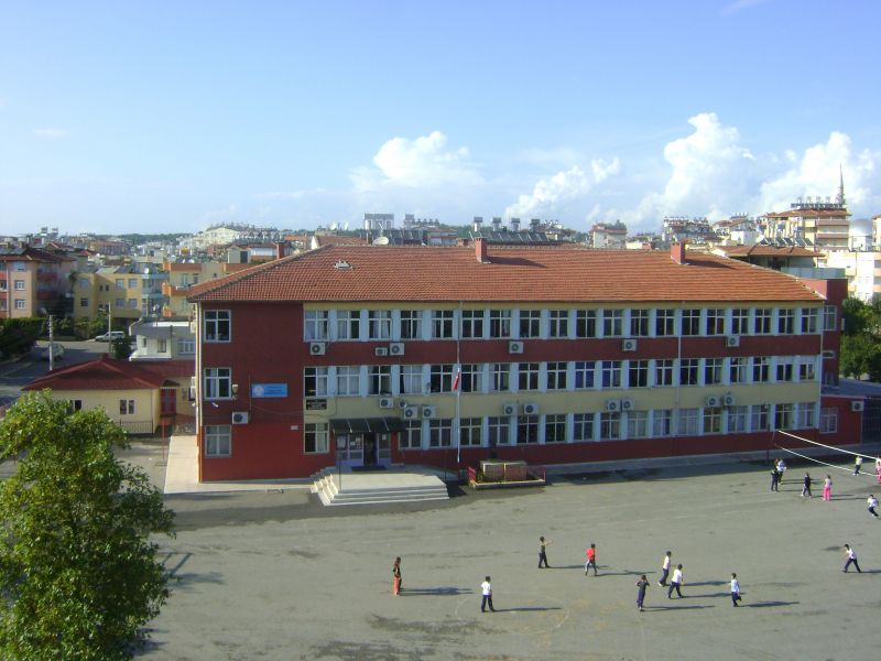 Yunus Emre İlkokulu 