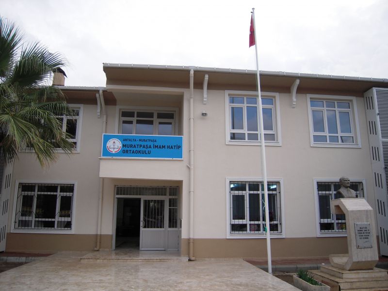 Muratpaşa İmam Hatip Ortaokulu 