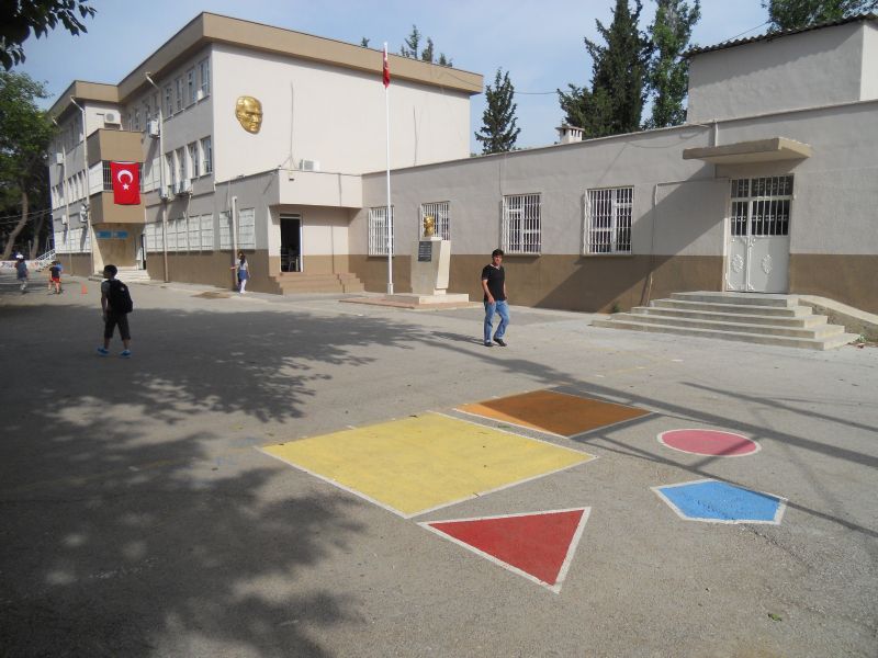Ülkü-Seyfi Kandemir Ortaokulu 