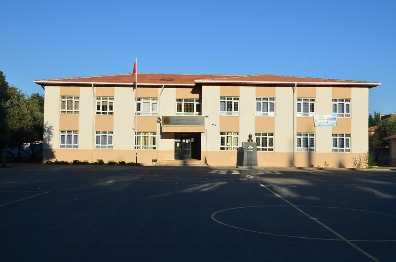Gültekin İlkokulu 