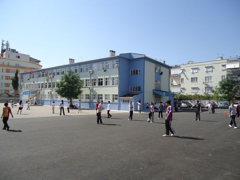 Kamile Çömlekçioğlu İlkokulu 