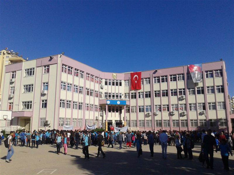 Vali Saim Çotur İlkokulu 