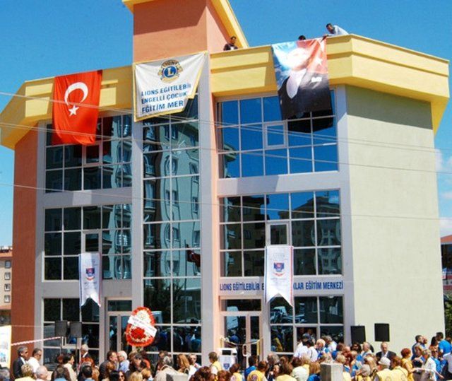 Lions Özel Eğitim Mesleki Eğitim Merkezi (Okulu) 