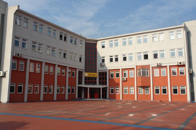 Ataköy Cumhuriyet Anadolu Lisesi 