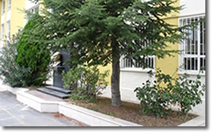 Muhittin Üstündağ Ortaokulu 
