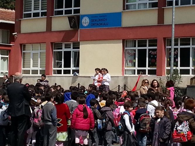 Şenlikköy Ortaokulu 