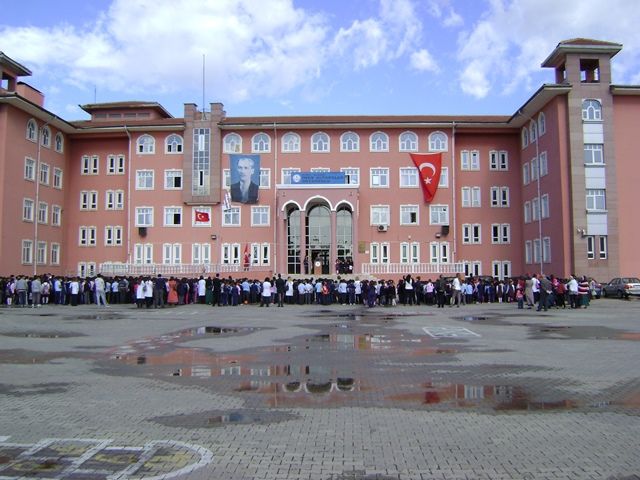 İmkb Alparslan Ortaokulu 