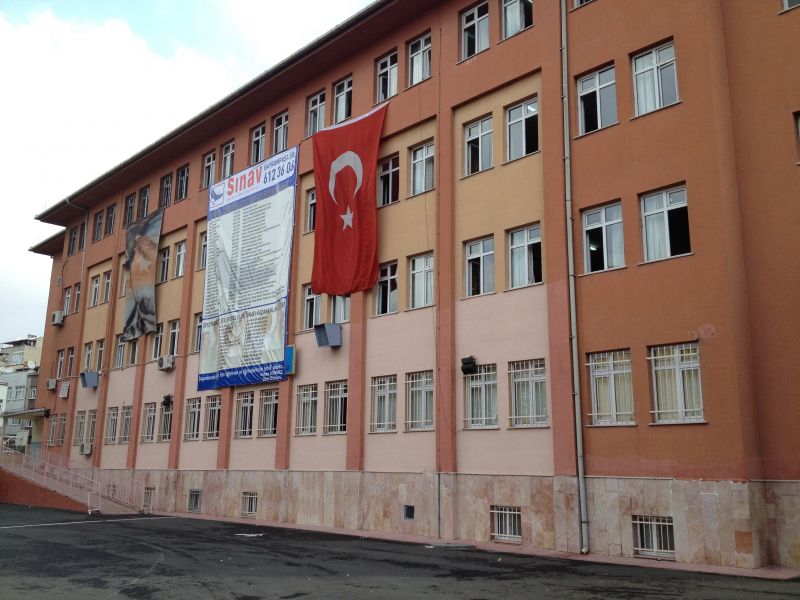 Uluğbey İlkokulu 
