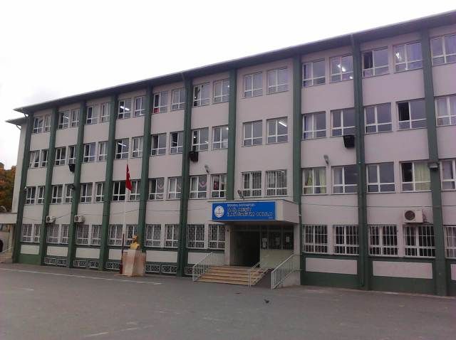 Nail Reşit Ortaokulu 