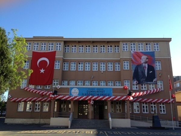 Cumhuriyet Ortaokulu 