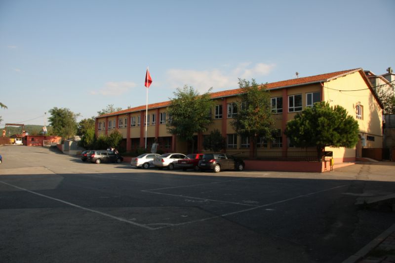 Atatürk İlkokulu 