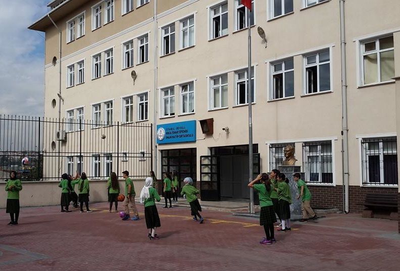 Hoca İshak Efendi İmam Hatip Ortaokulu 