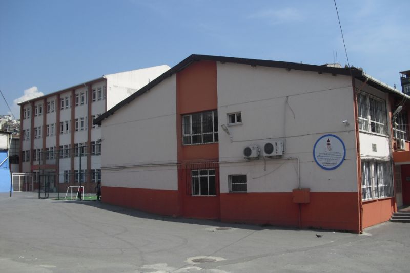 Hüviyet Bekir İlkokulu 