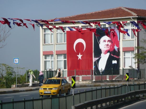 Dr. Tevfik Sağlam Ortaokulu 