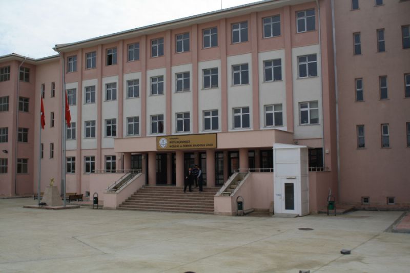 Büyükçekmece Mesleki Ve Teknik Anadolu Lisesi 