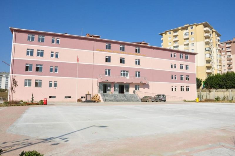 Münevver Kemal Özver Mesleki Ve Teknik Anadolu Lisesi 
