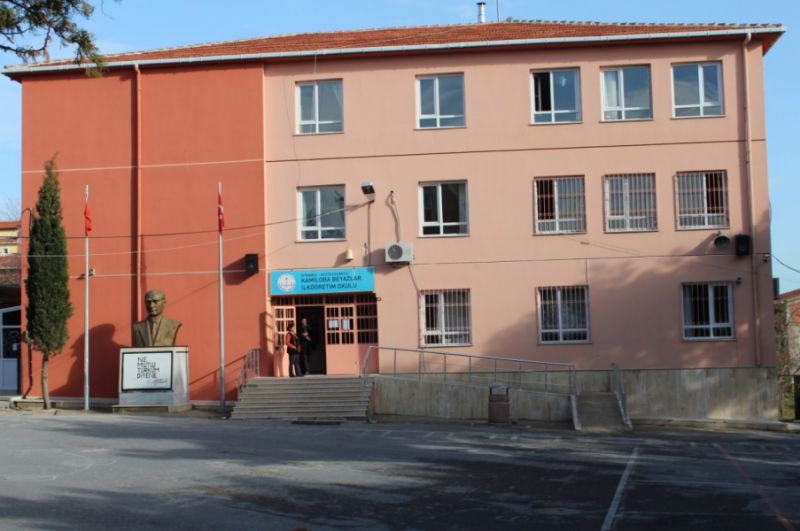 Kamiloba Beyazlar Ortaokulu 